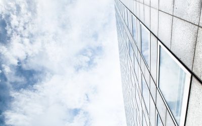 Millionnaire en Pyjama : Révolutionner son Business depuis son Salon